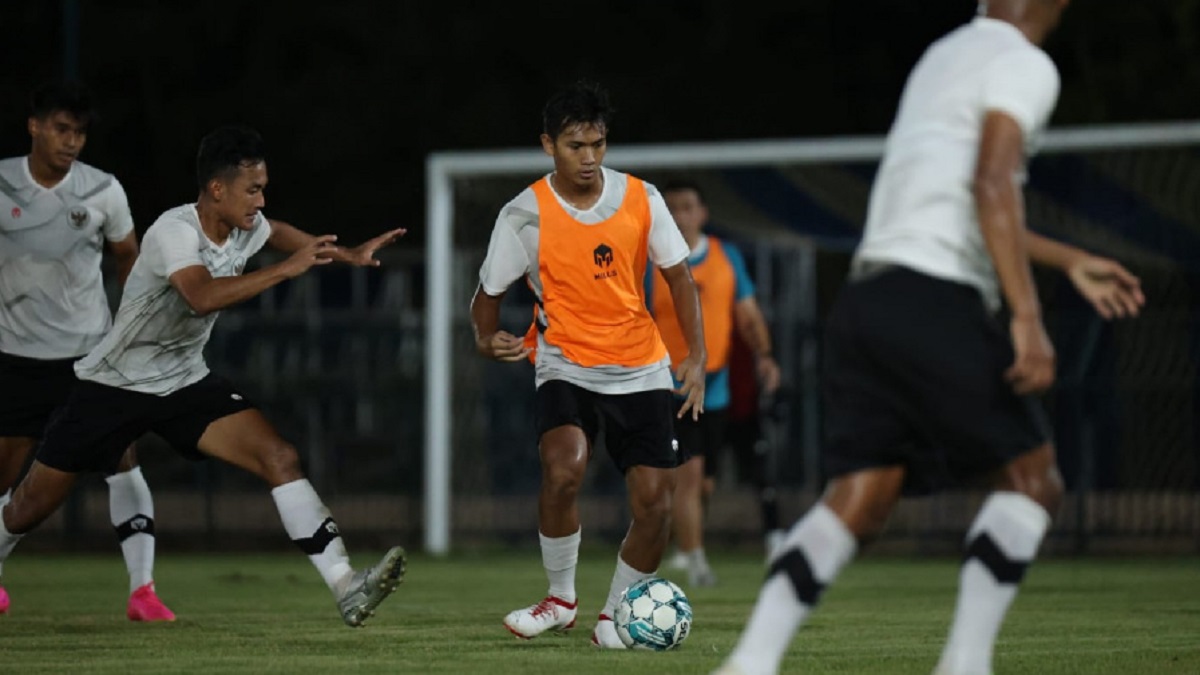 Latihan penggawa Timnas U-23 jelang laga perdana Piala AFF. (dok. PSSI)